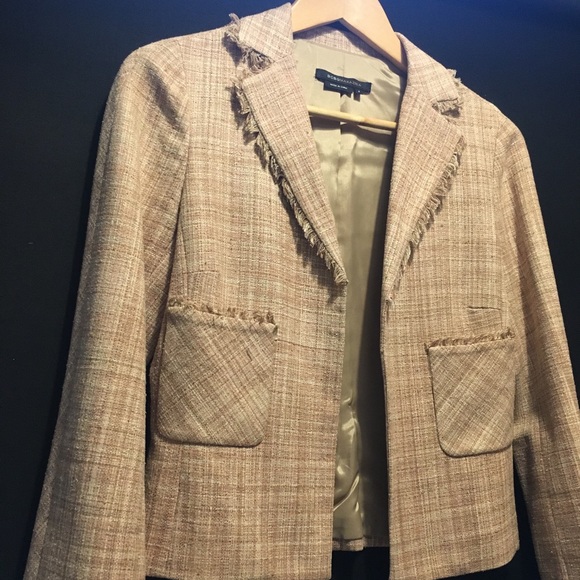 ⚜️BCBG tweed pink blazer⚜️ - Picture 7 of 8